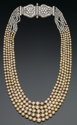 A Pearl Necklace